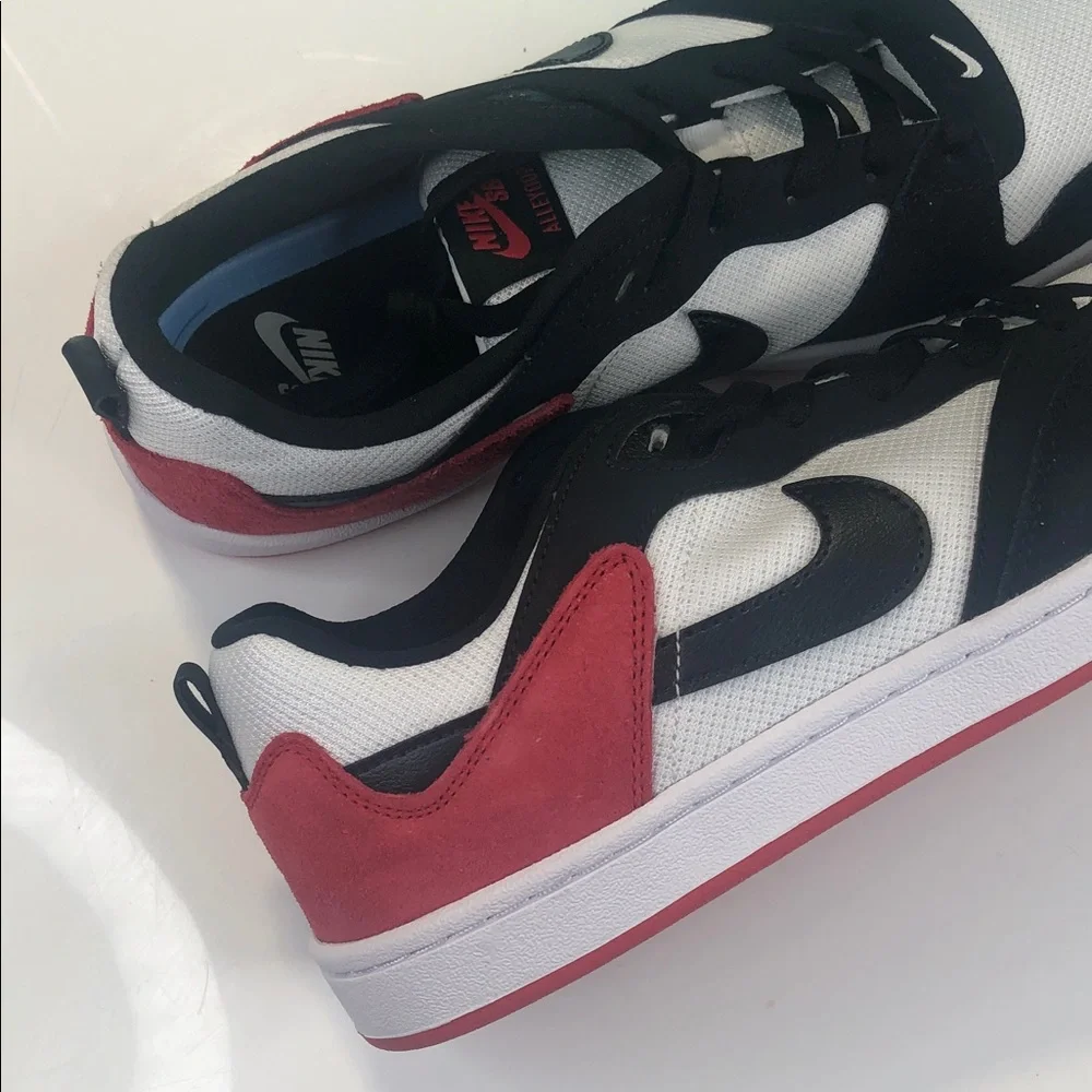 NEW Nike SB Alleyoop Black Toe Chicago Sneaker Men's 11 Red White CJ0882-102